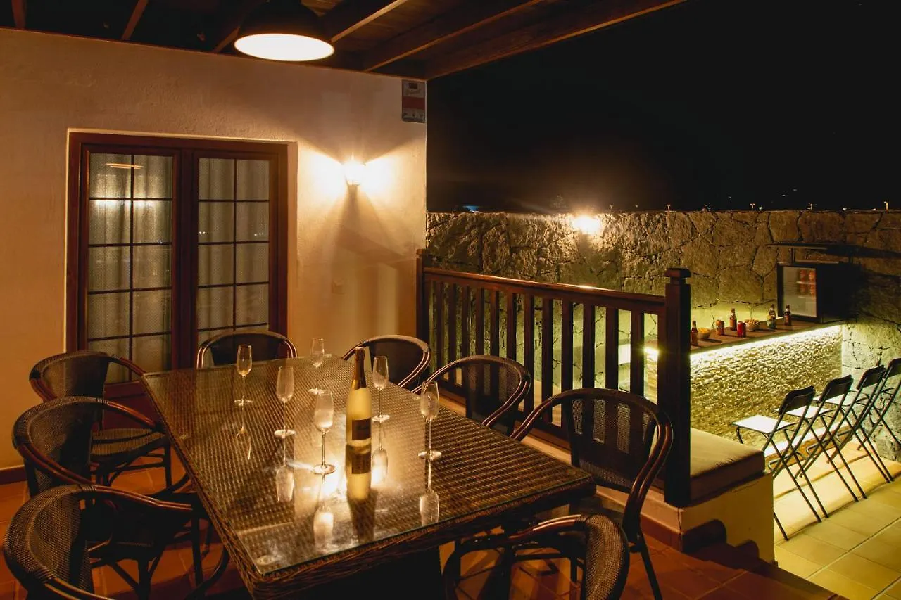 Villa Vista Reina - Luxury 6 Bedroom - Heated Pool- Views - Pool Table - Vista Lobos - Playa Blanca Коста Бланка