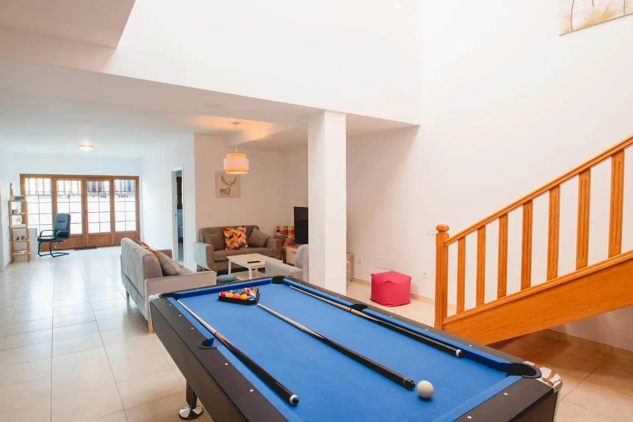 Villa Vista Reina - Luxury 6 Bedroom - Heated Pool- Views - Pool Table - Vista Lobos - Playa Blanca